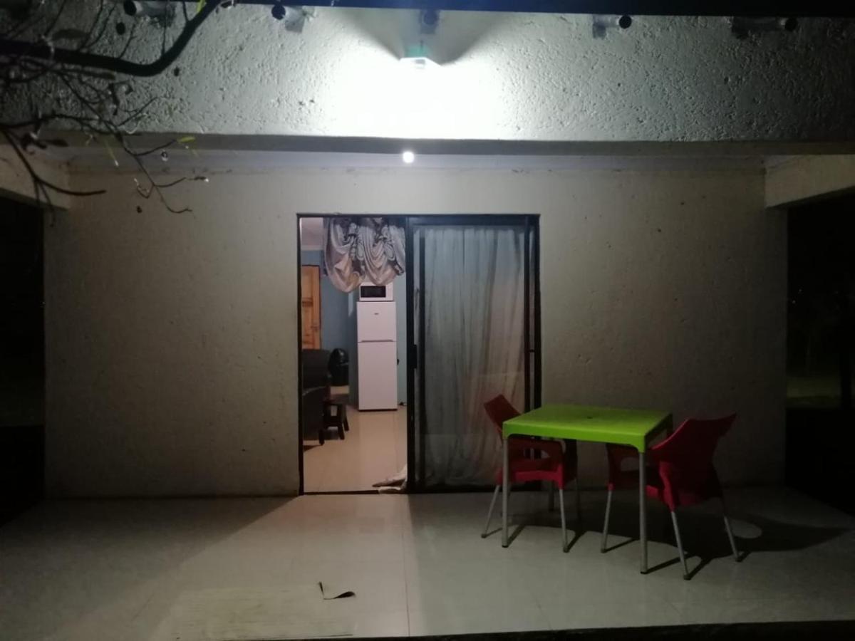 Moholoholo Lodge Acornhoek エクステリア 写真
